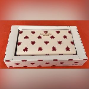 kate spade New York adorable NWT, Madison Heartfelt Boxed Slim Bifold Wallet